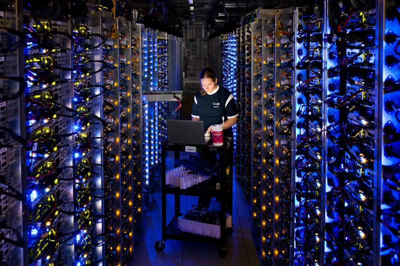 google data center engineer at dalles oregon