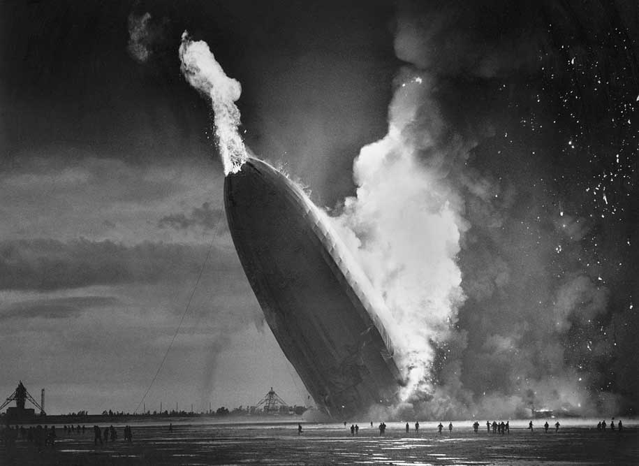 http://www.mobgenic.com/wp-content/uploads/2013/10/Hindenburg-Disaster-May-6-1937-BW.jpg