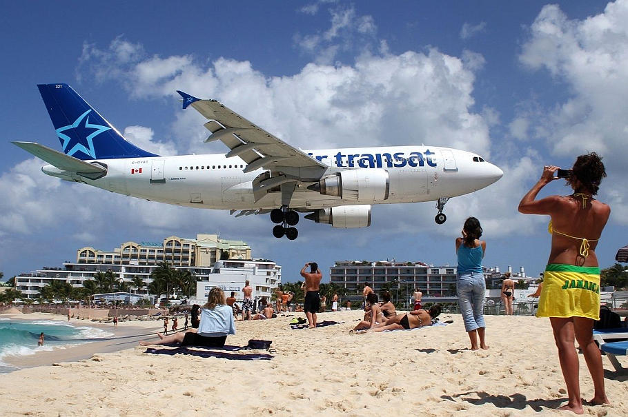 Sint Maarten Airplane Transat