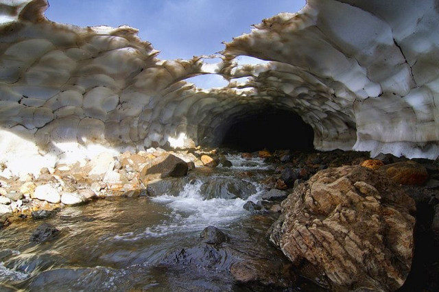 Kamchatka Ice Tunnel 14