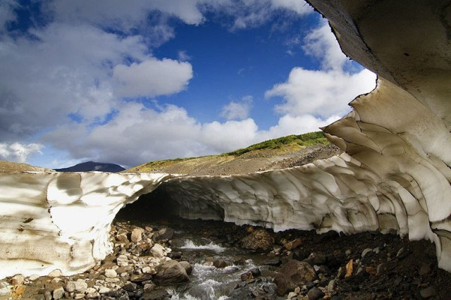 Kamchatka Ice Tunnel 15