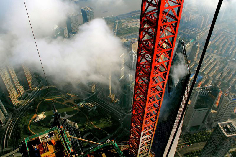 crane-operator-wei-genshen-photos-of-shanghai-from-above-7