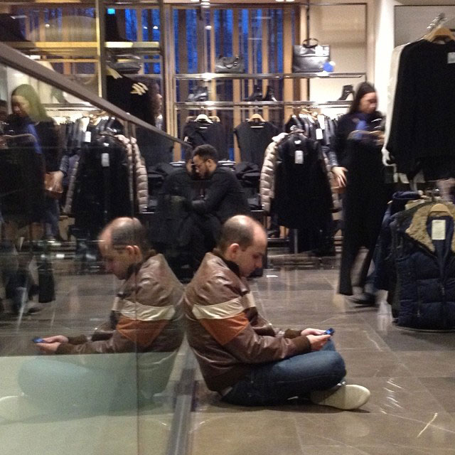 foto instagram pria mengantar wanita berbelanja 1